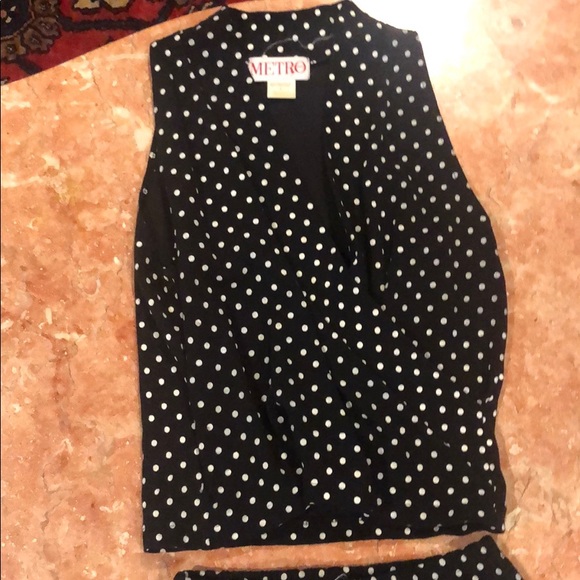 METRO POLKA DOT TOP AND CAPRI PANTS SET - Picture 2 of 4